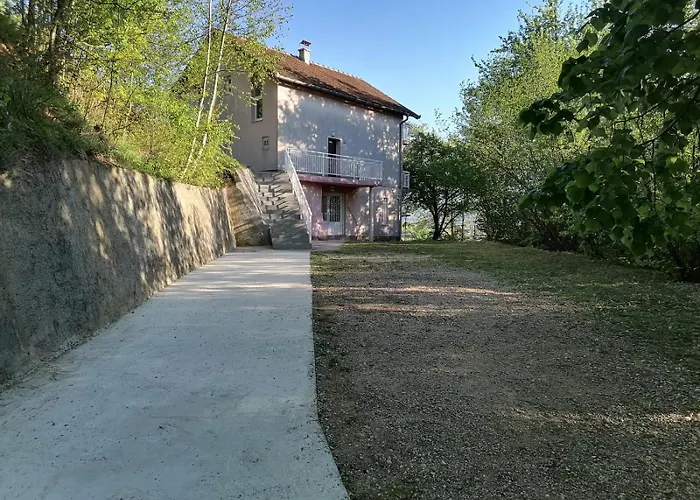 3 شقة سراييفو